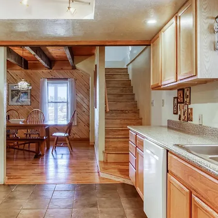 Split Pine Cabin